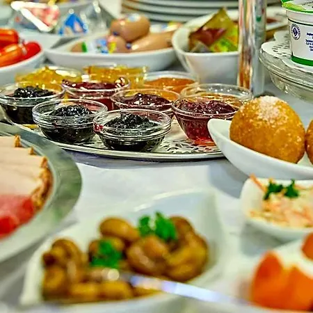 أنتونيا فندق 3*